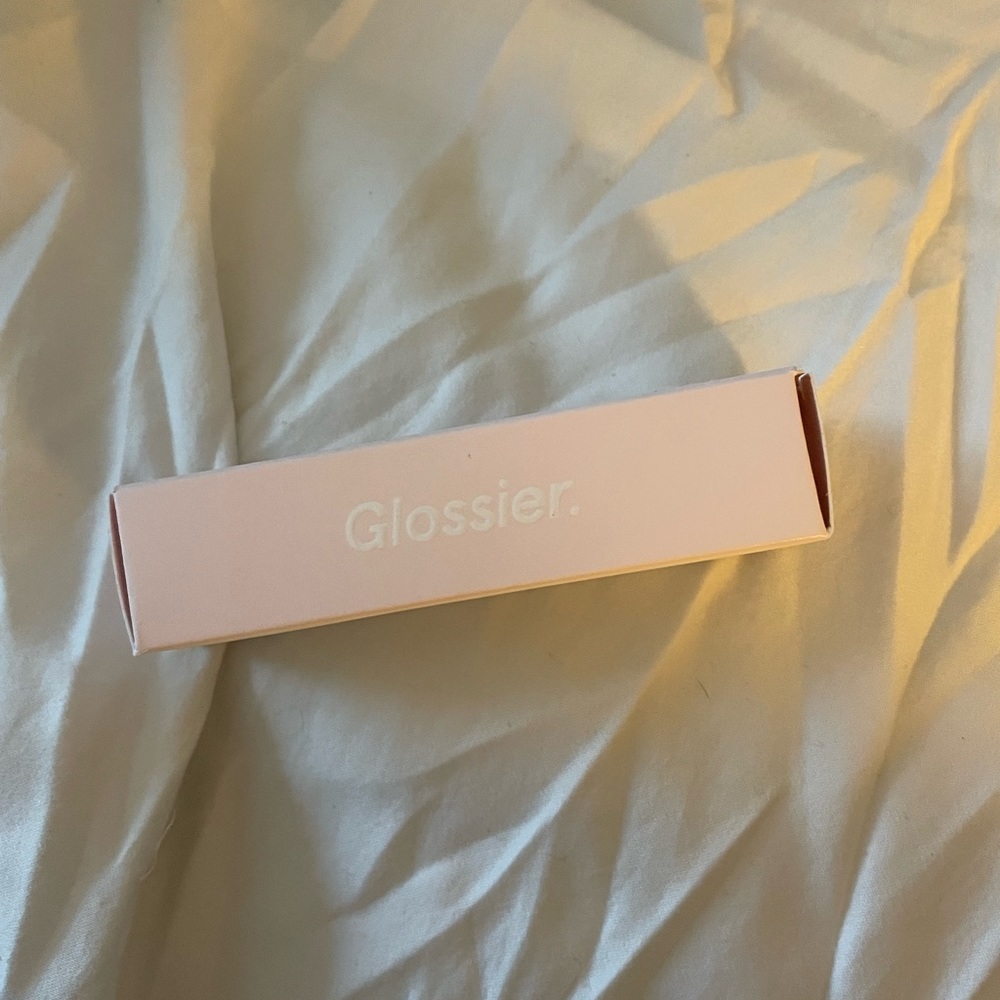 NEVER USED BRAND NEW GLOSSIER LIP GLOSS CREAM